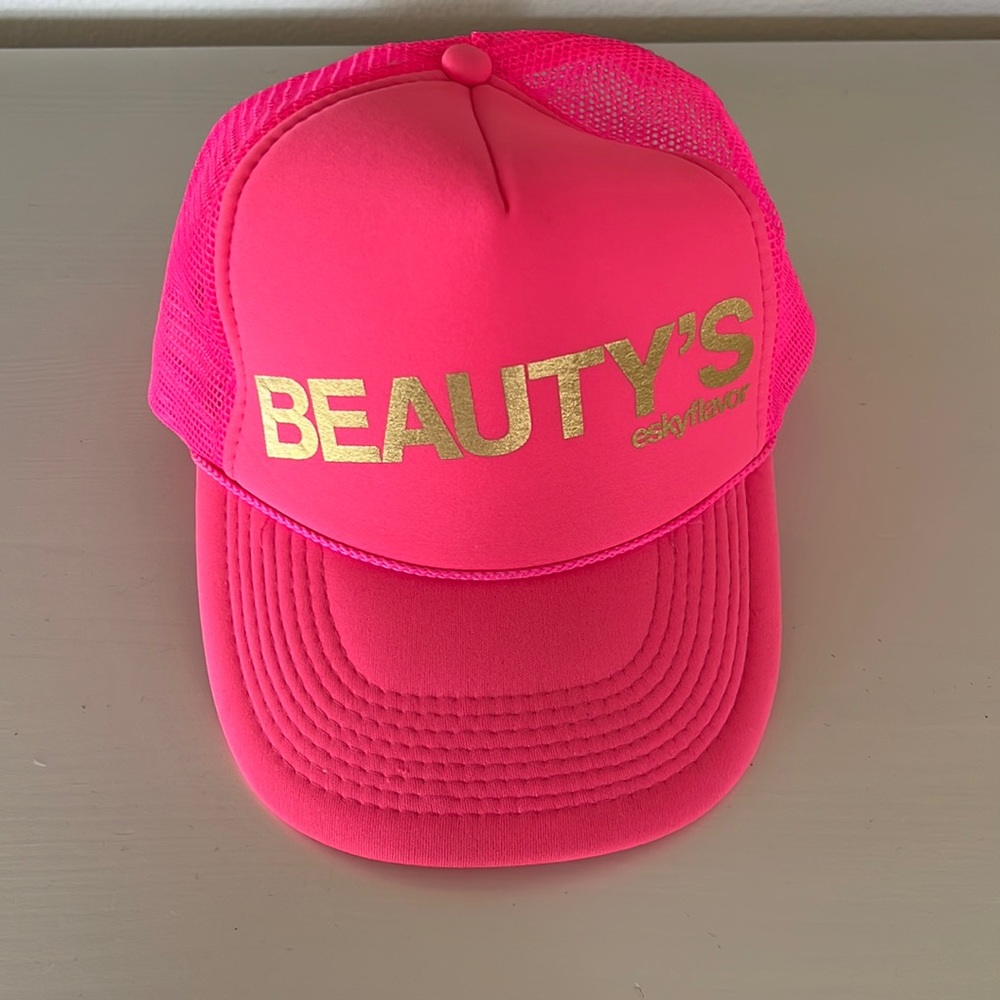 Eskyflavor BEAUTY’S Custom Hat